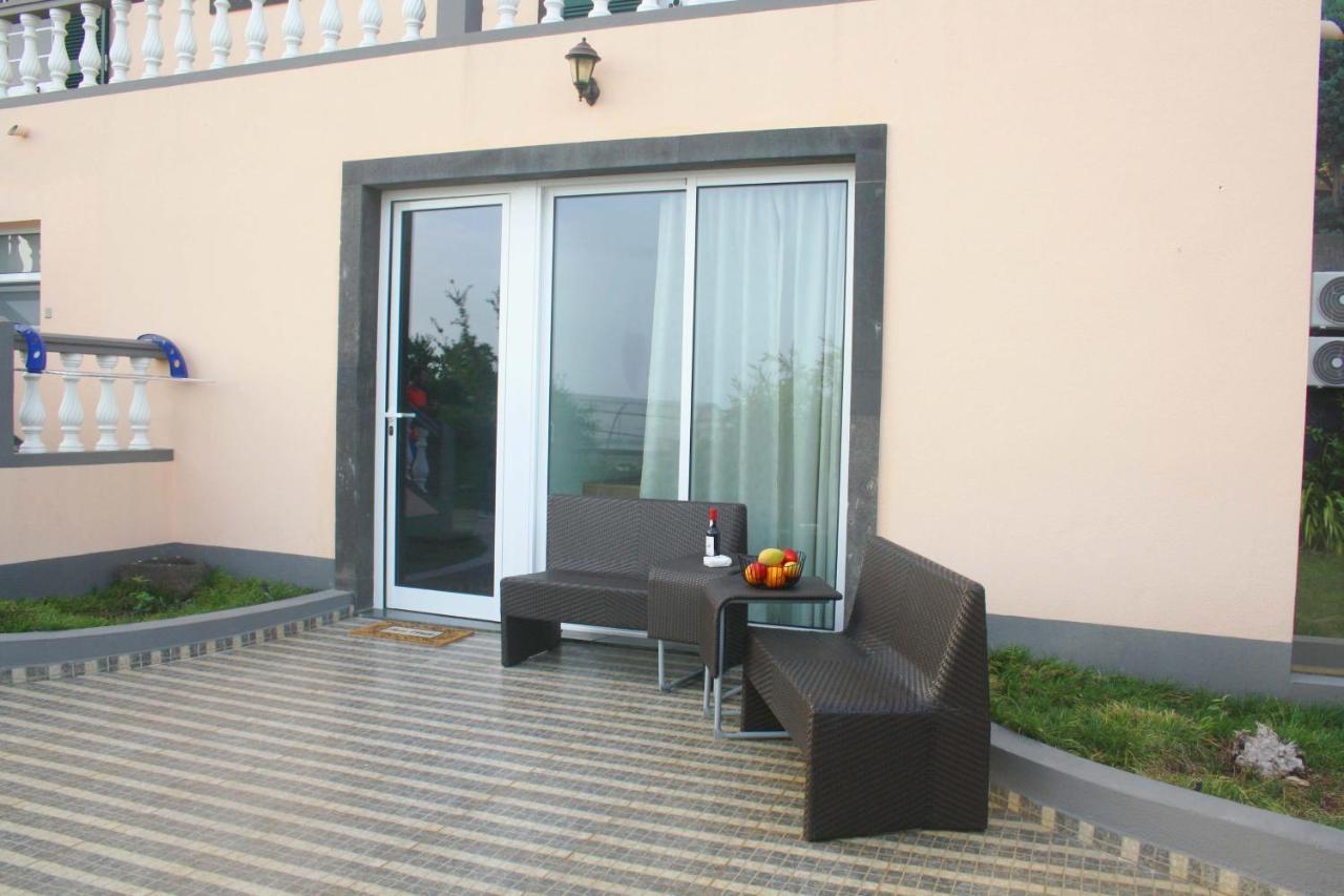 Lugar Dos Louros 2 Apartment Estreito Da Calheta Exterior photo